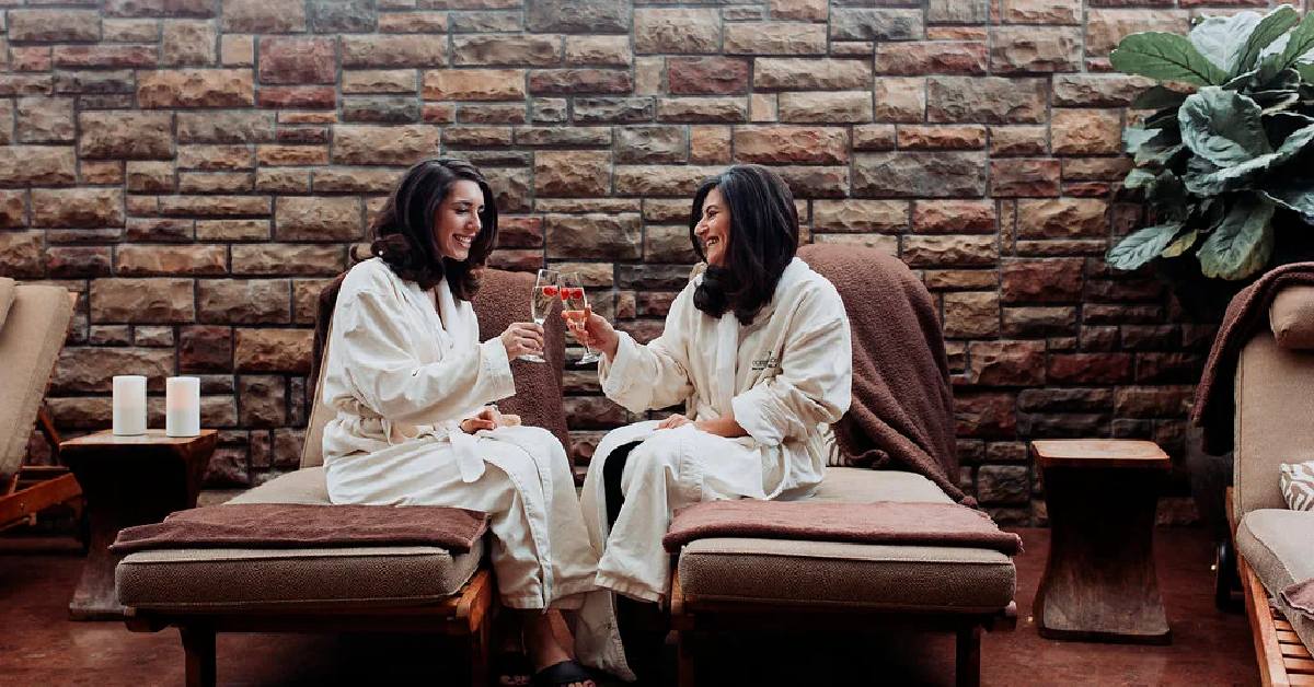 two women at a spa