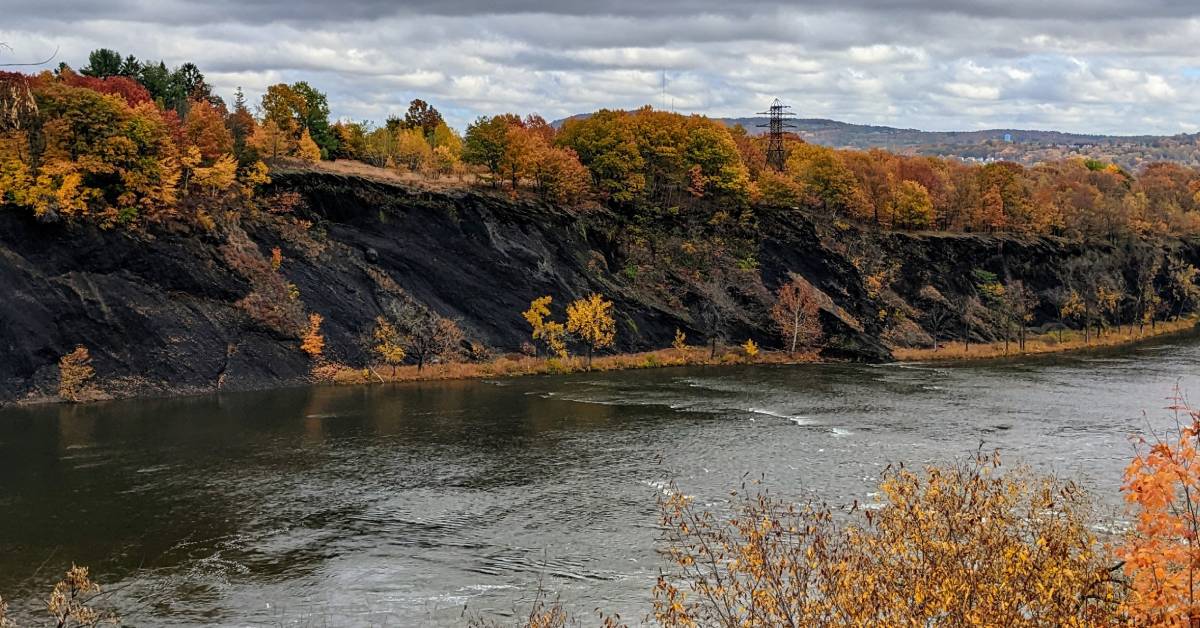 mohawk river in the fall