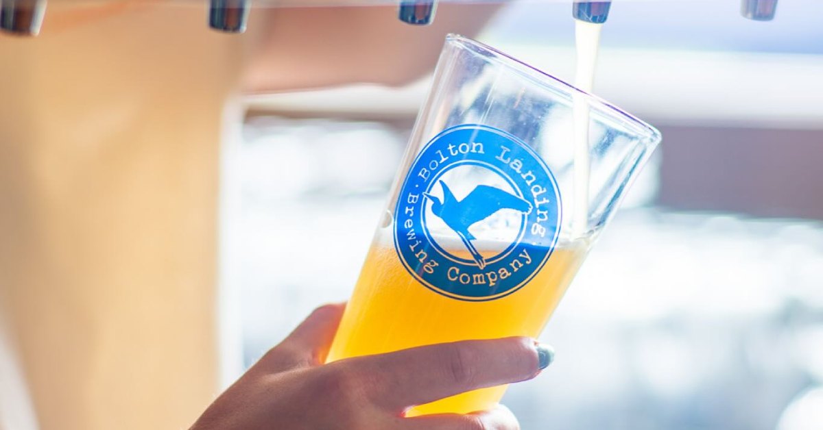 bolton landing brewing company beer glass being filled