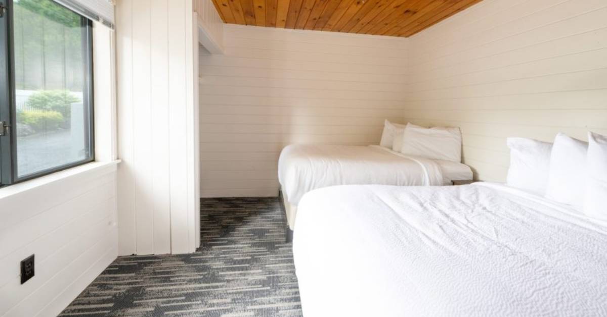 hotel beds