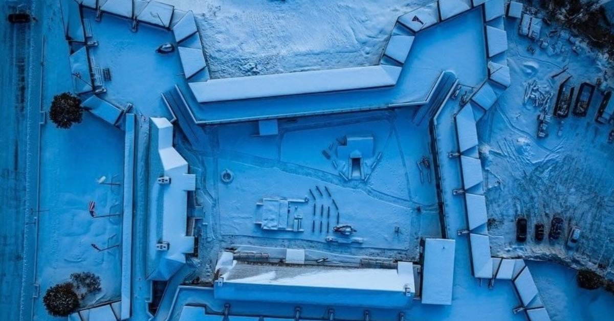 aerial view of fort william henry museum in winter