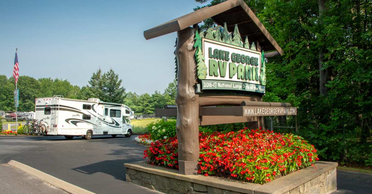 entrance sign to Lake George RV Park