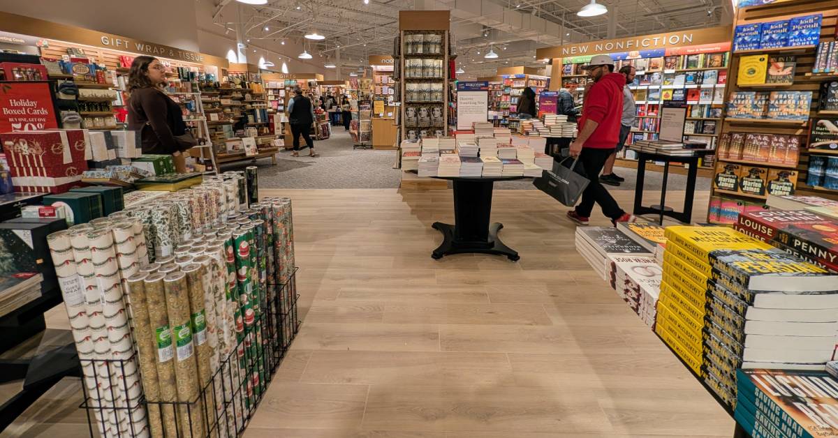 inside barnes and noble