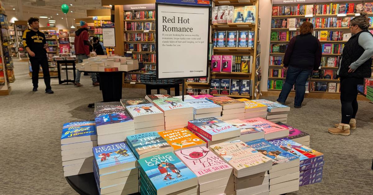romance table of books
