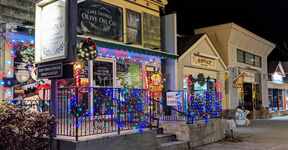 exterior of lake george olive oil co with holiday lights