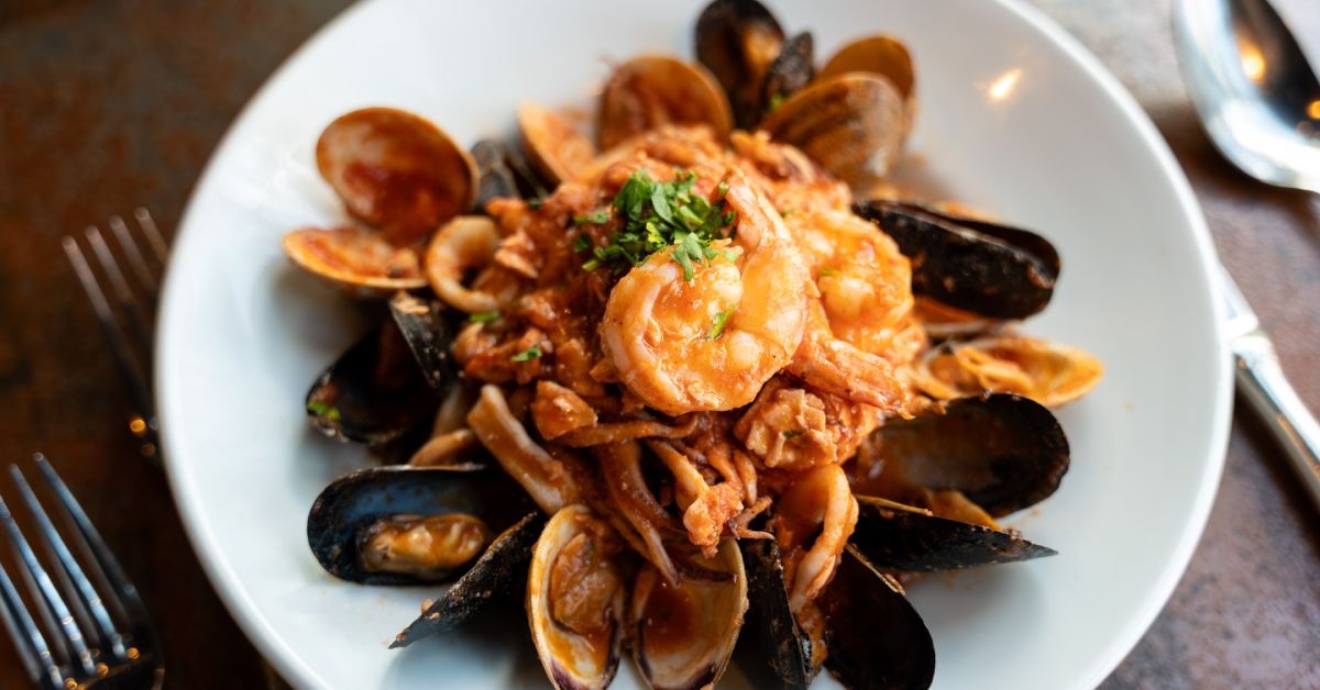 mussels and shrimp dinner