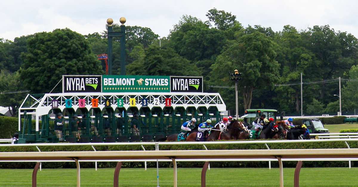 horses leaving the starting gate at Saratoga