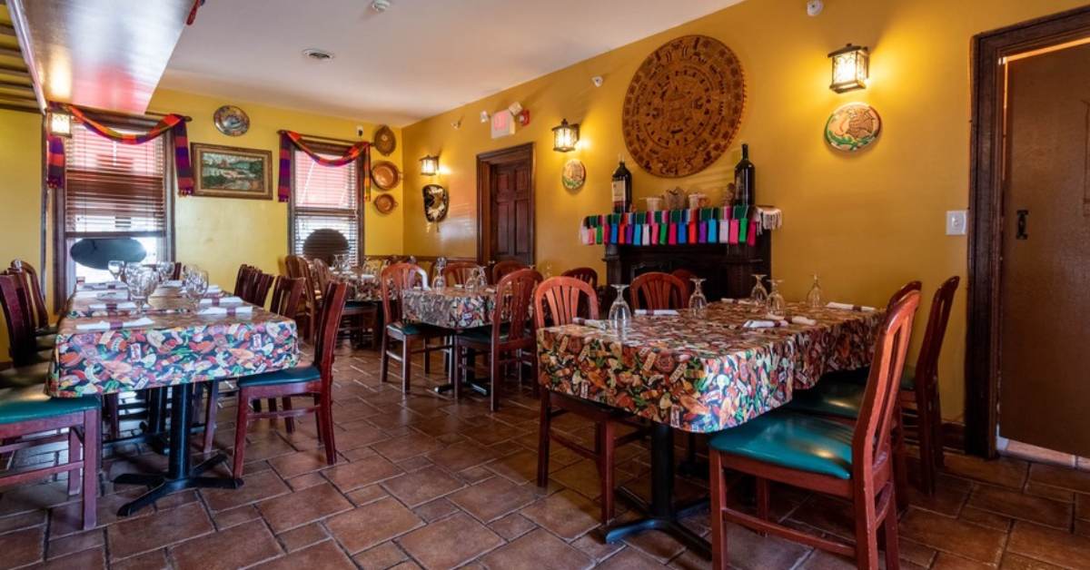 Dining room at El Mariachi