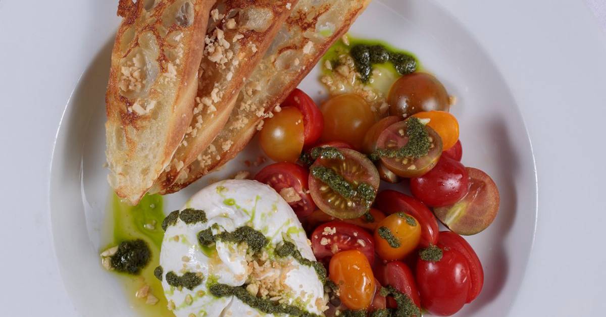 bread, cheese, tomatoes