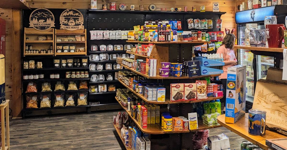 inside harris grocery