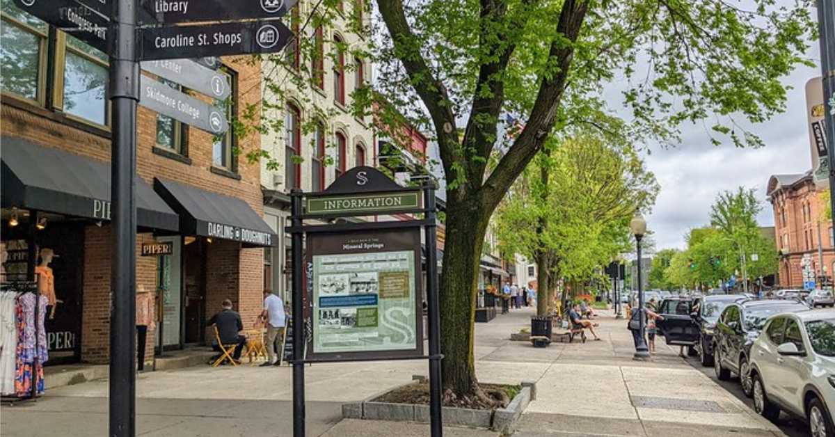 saratoga downtown sidewalk