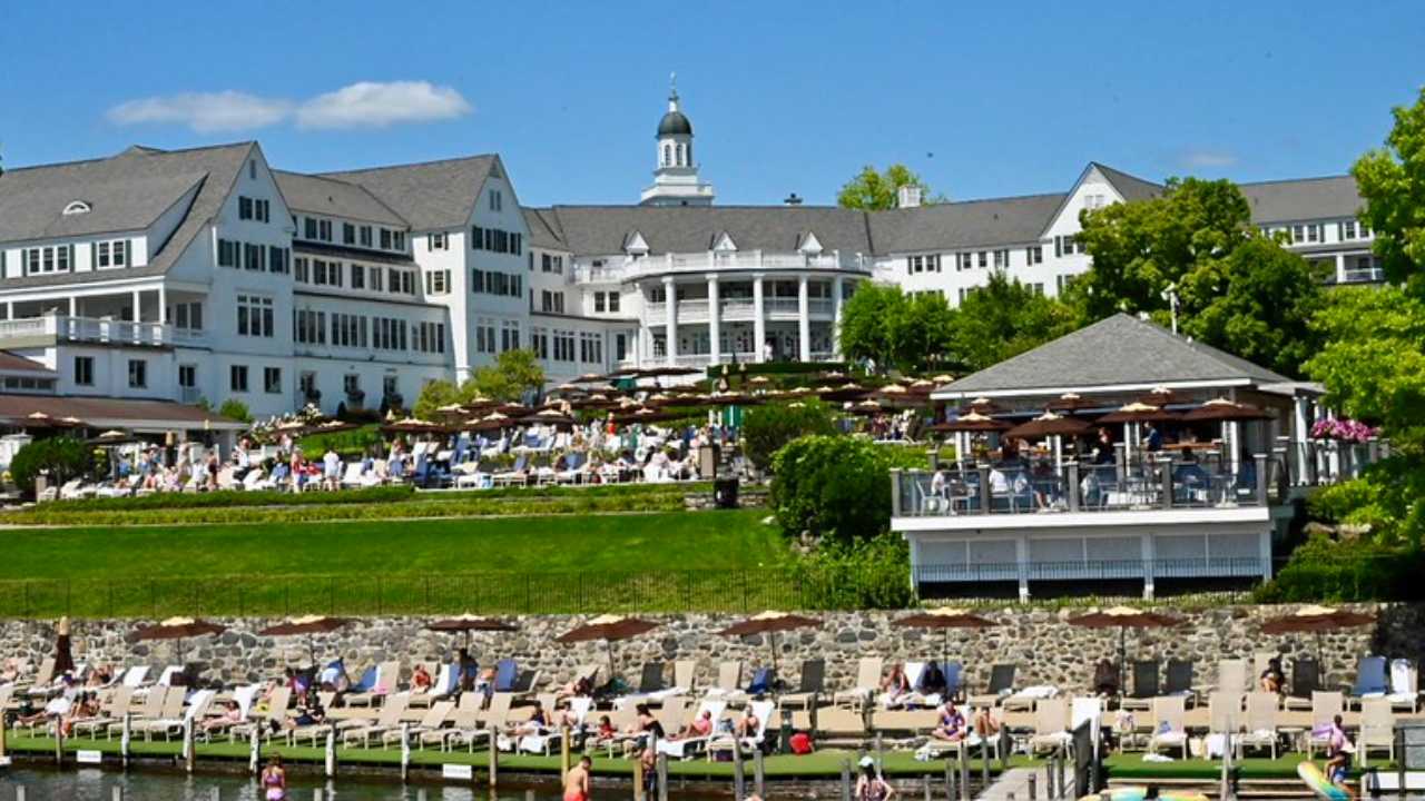 exterior of sagamore resort