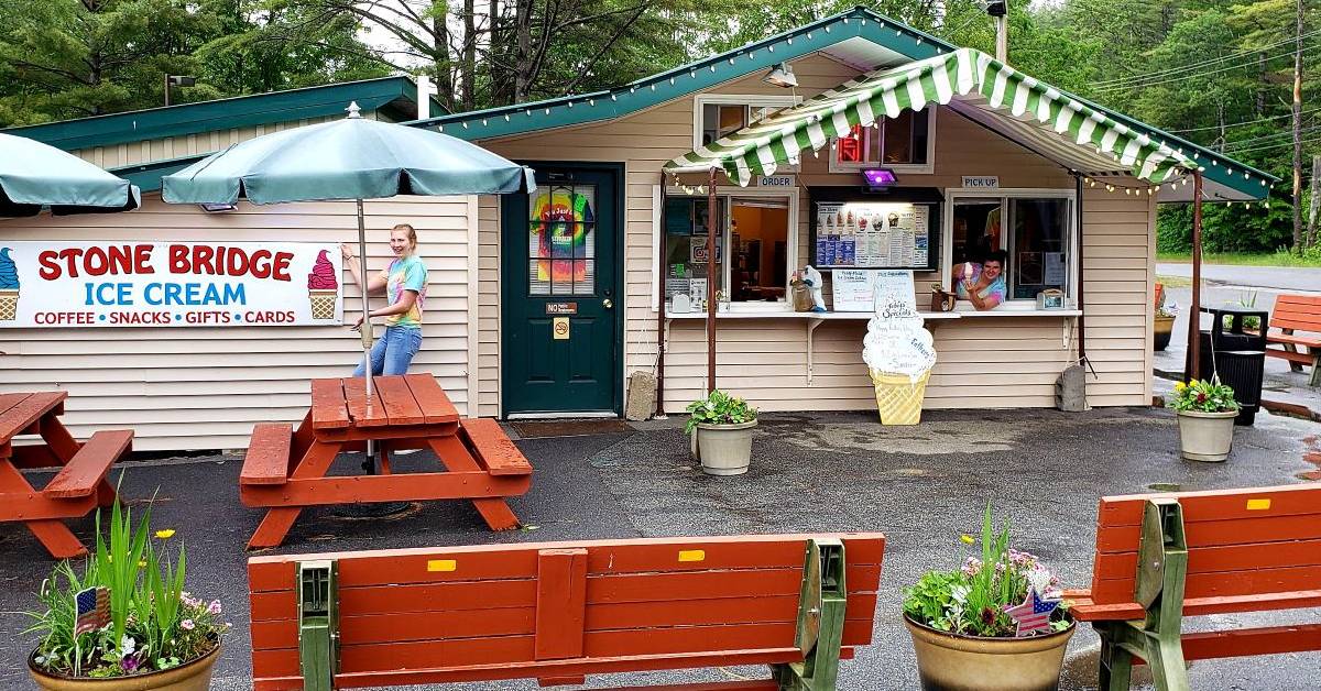 exterior of stone bridge ice cream