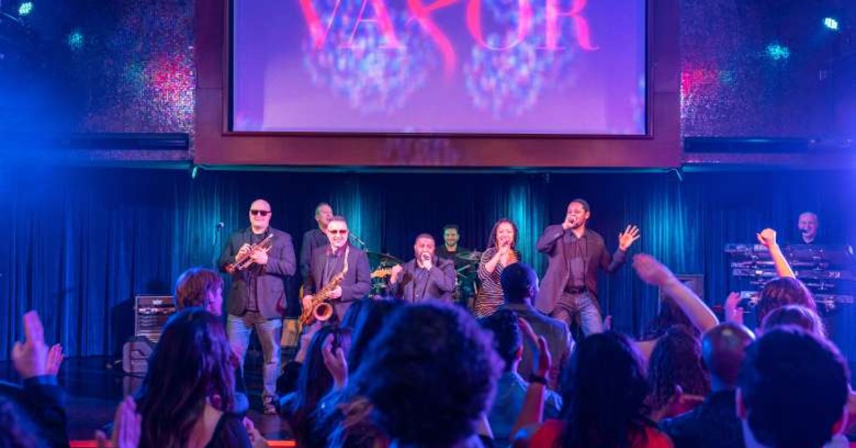 band at vapor nightclub