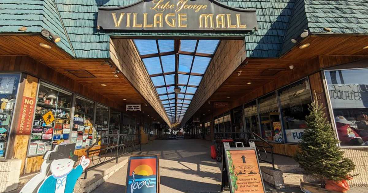 lake george village mall entrance