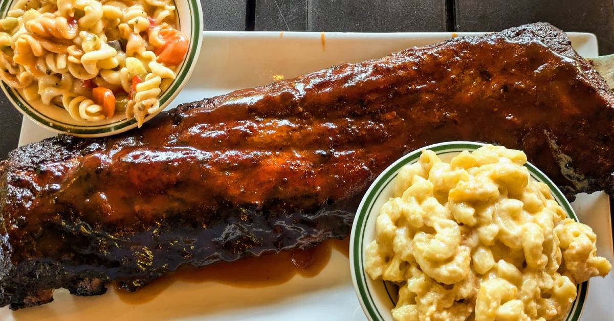 barnsider barbecue ribs with pasta salad and mac and cheese