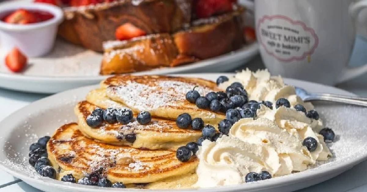 pancakes with blueberries