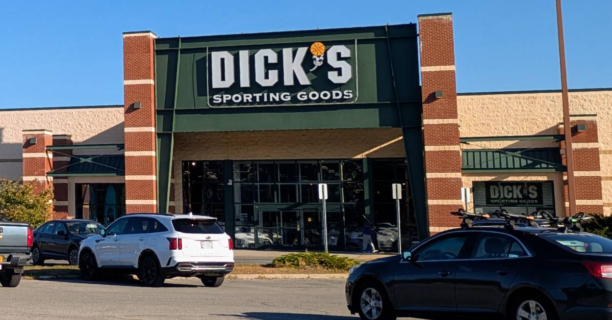 exterior of dick's sporting goods