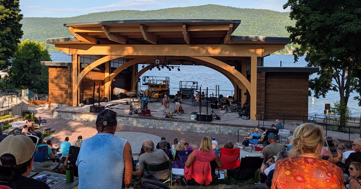 live music by the lake