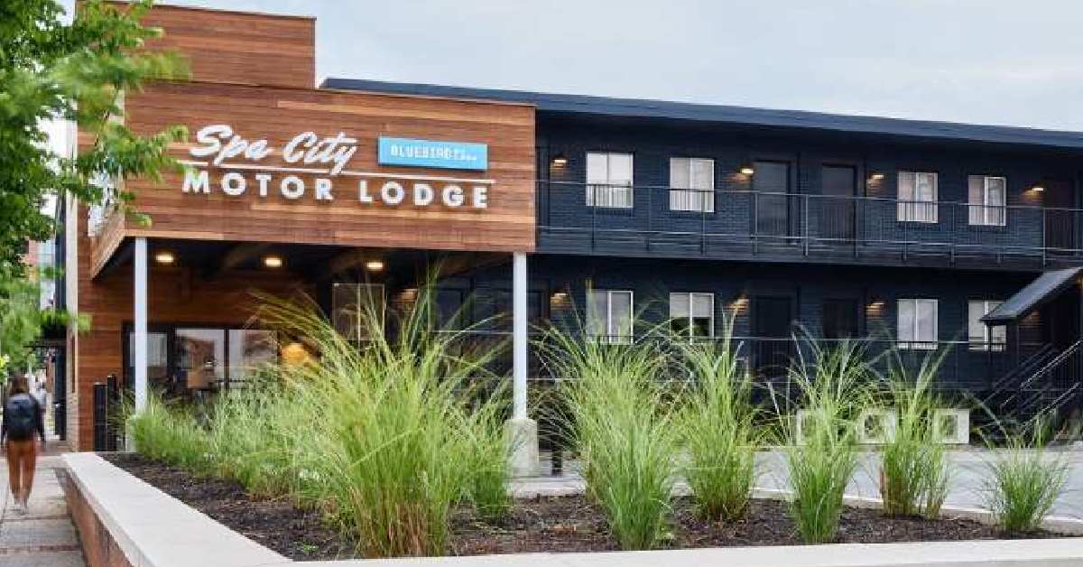 exterior of spa city motor lodge