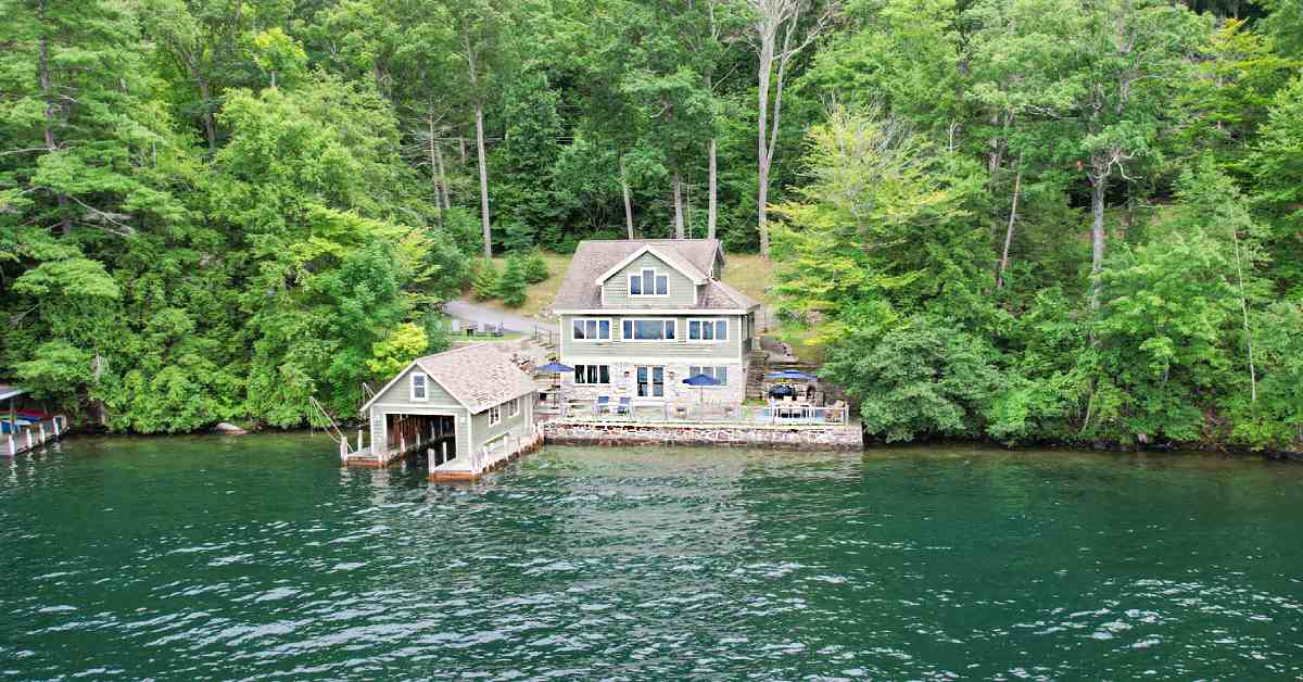 lake house