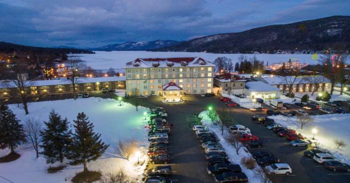  fort william henry hotel in winter