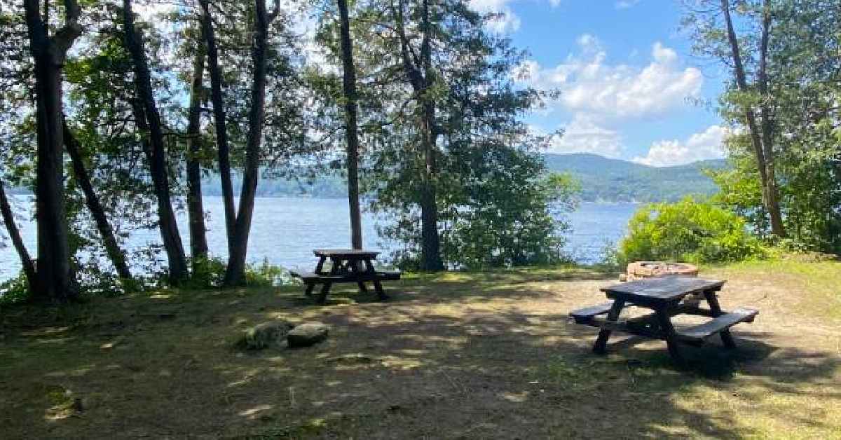 island with picnic tables