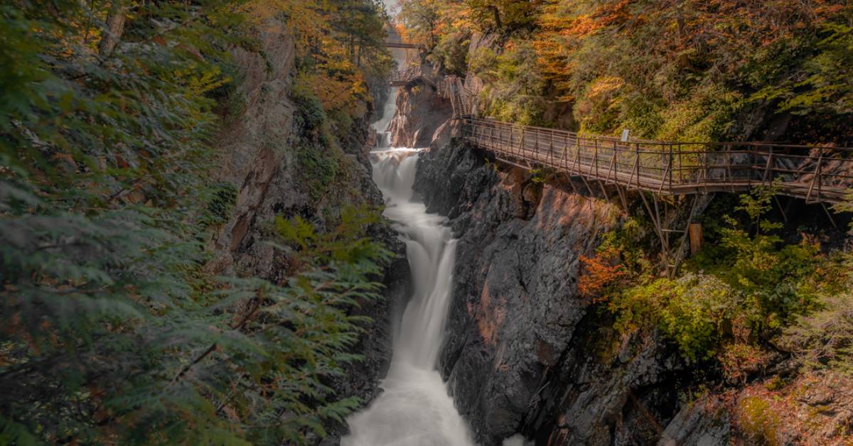 high falls gorge in the fall