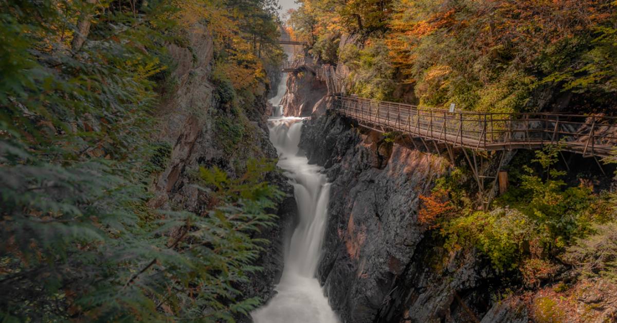 high falls gorge in the fall