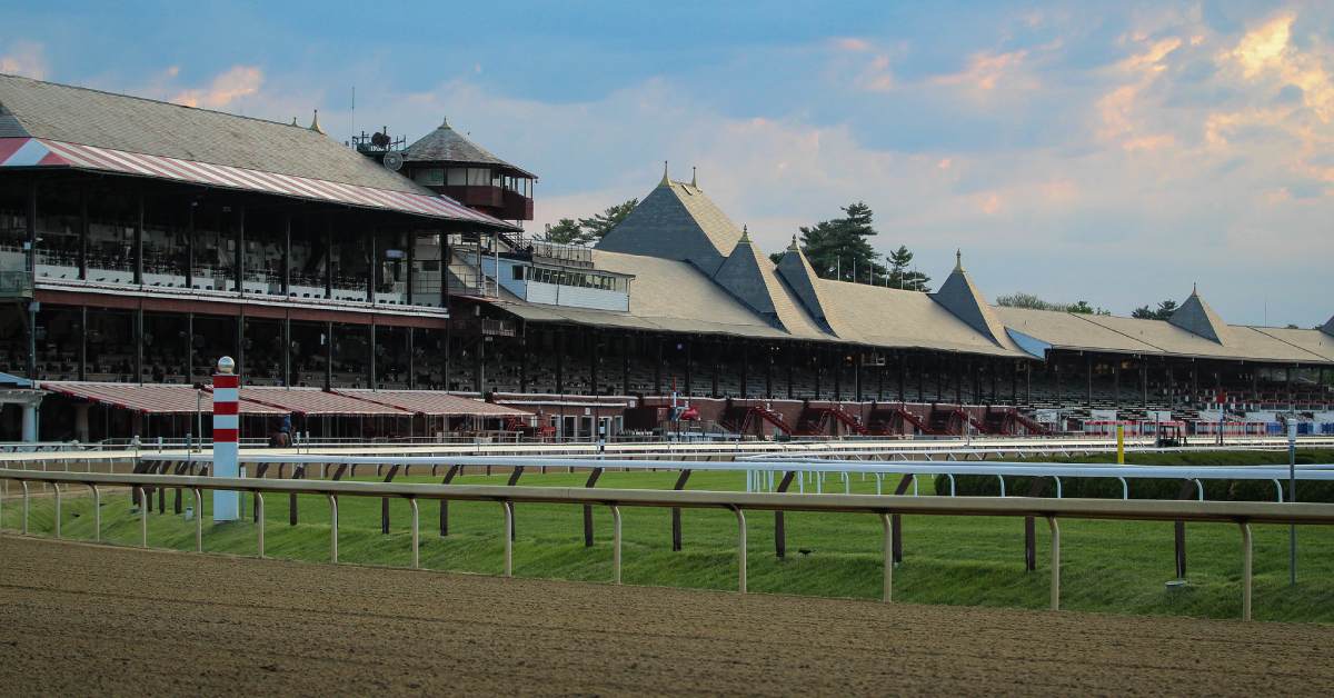 saratoga race course track and stands
