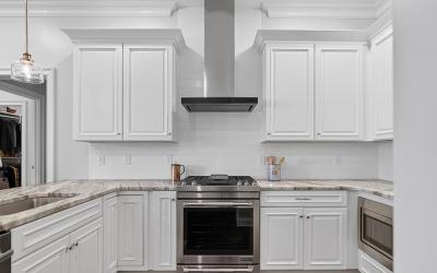 46 Union Avenue, Unit #105, Julie & Co. Realty