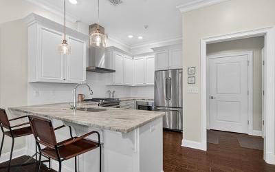 46 Union Avenue, Unit #105, Julie & Co. Realty