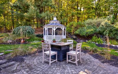 14 Little Drive, Julie & Co. Realty