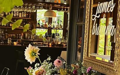 1 York Street, Julie & Co. Realty