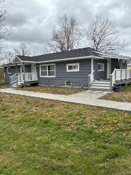 12 Louden Road, Julie & Co. Realty