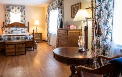 96 Hunter Lane, Julie & Co. Realty