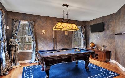 25 Rolling Brook Drive, Julie & Co. Realty