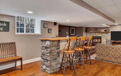 25 Rolling Brook Drive, Julie & Co. Realty