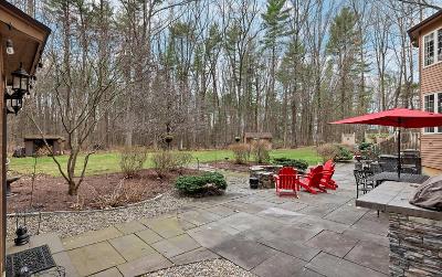 25 Rolling Brook Drive, Julie & Co. Realty