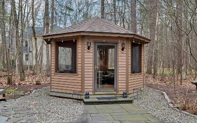 25 Rolling Brook Drive, Julie & Co. Realty