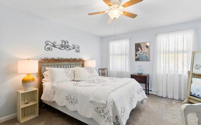 1624 Perth Road, Julie & Co. Realty