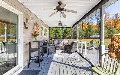 1624 Perth Road, Julie & Co. Realty