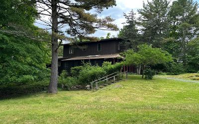 1037 Ledge Hill Road, Julie & Co. Realty
