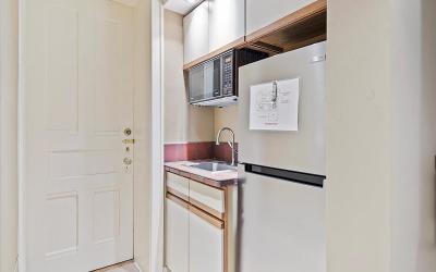 605 N. Broadway, Julie & Co. Realty