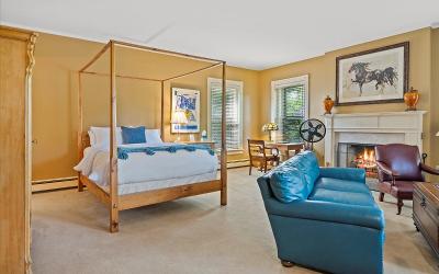 605 N. Broadway, Julie & Co. Realty