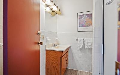 605 N. Broadway, Julie & Co. Realty