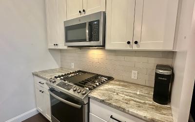 77 Van Dam #205, Julie & Co. Realty