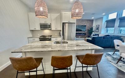 77 Van Dam #205, Julie & Co. Realty