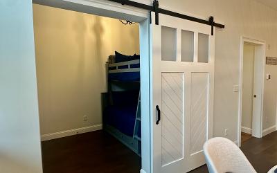 77 Van Dam #205, Julie & Co. Realty