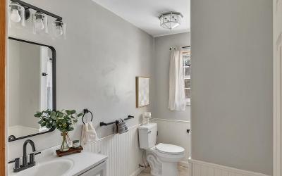 8 Greenfield Manor Road, Julie & Co. Realty